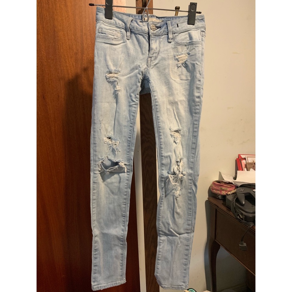 Bullhead Light Wash Skinny Jeans Size 1